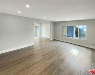 1106 W Paseo Del Mar - Photo Thumbnail 2
