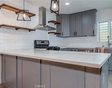 1340 Ridgecrest Street - Photo Thumbnail 6