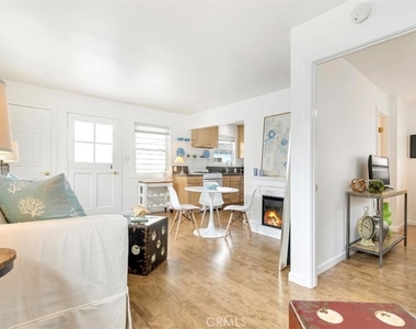 117 1/2 Amethyst Ave - Photo Thumbnail 1