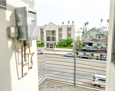 1183 Crenshaw Boulevard - Photo Thumbnail 3