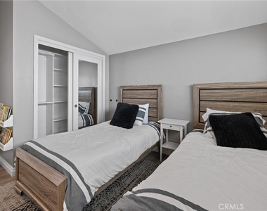 412 Colton Street - Photo Thumbnail 27