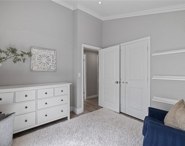 412 Colton Street - Photo Thumbnail 24