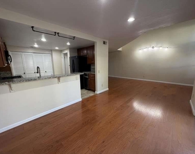 4709 Malero Place - Photo Thumbnail 9