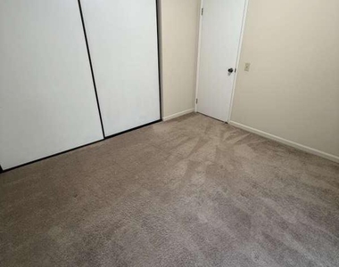 4709 Malero Place - Photo Thumbnail 25