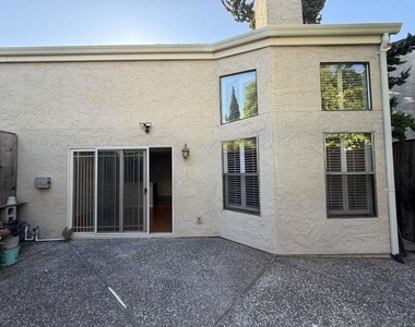 4709 Malero Place - Photo Thumbnail 30