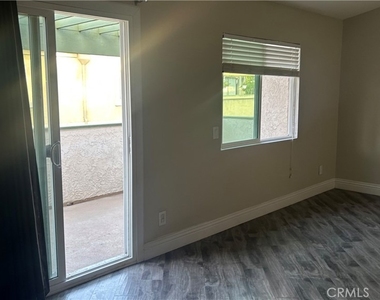 8350 Spring Desert Place - Photo Thumbnail 11