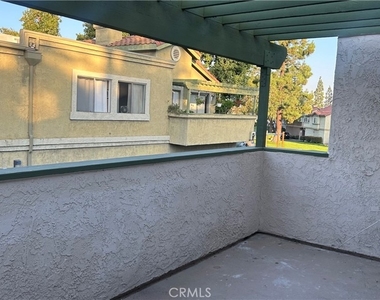 8350 Spring Desert Place - Photo Thumbnail 12