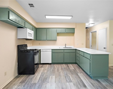 35224 Avenue B - Photo Thumbnail 6
