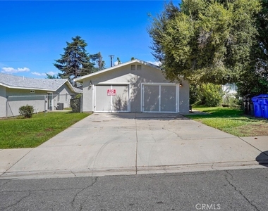 35224 Avenue B - Photo Thumbnail 2