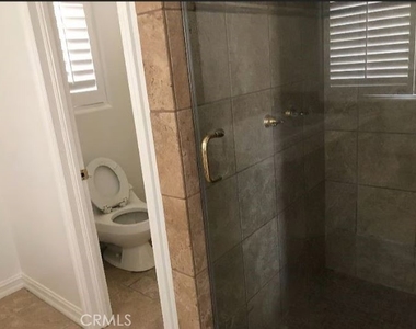 16877 A Orangecrest Ct - Photo Thumbnail 5
