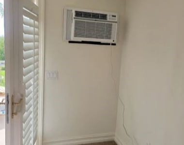 16877 A Orangecrest Ct - Photo Thumbnail 6