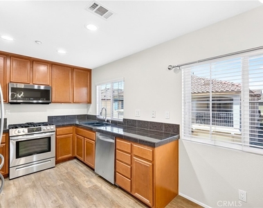 15635 Lasselle - Photo Thumbnail 14