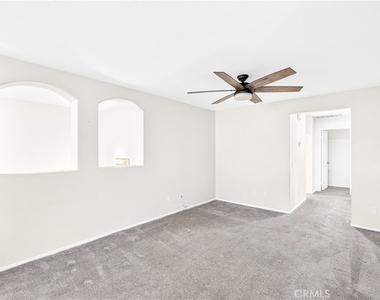 15635 Lasselle - Photo Thumbnail 6