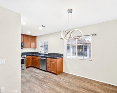 15635 Lasselle - Photo Thumbnail 10