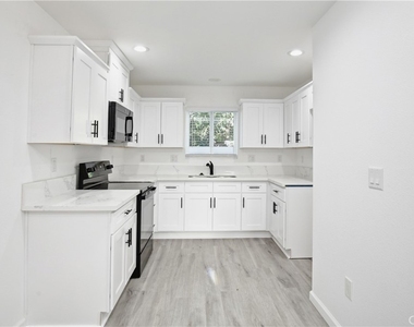 4521 Emerson Street - Photo Thumbnail 2