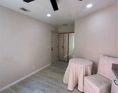 22603 Apart 1 Birds Eye Drive - Photo Thumbnail 6