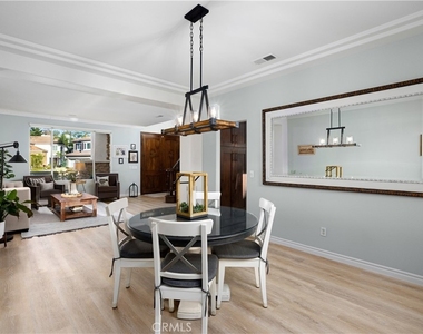 2384 Canyon Crest - Photo Thumbnail 15