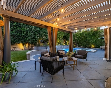 2384 Canyon Crest - Photo Thumbnail 60