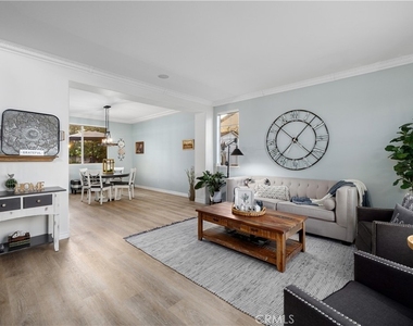2384 Canyon Crest - Photo Thumbnail 13