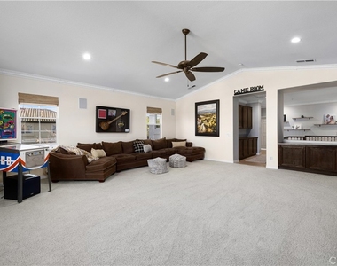 2384 Canyon Crest - Photo Thumbnail 38