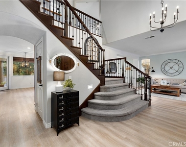 2384 Canyon Crest - Photo Thumbnail 33