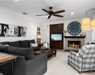 2384 Canyon Crest - Photo Thumbnail 25