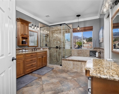 2384 Canyon Crest - Photo Thumbnail 44