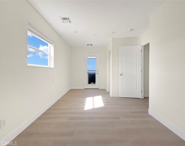 2575 Rale Drive - Photo Thumbnail 38