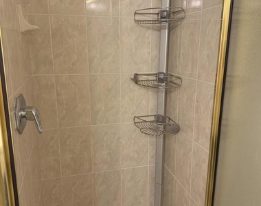 752 University Ave - Photo Thumbnail 17