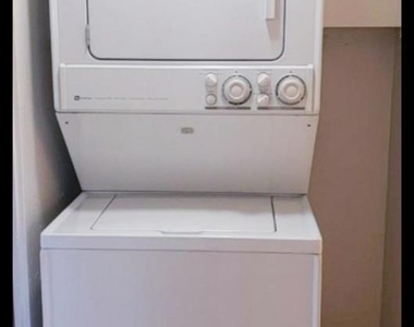 903 East Street - Photo Thumbnail 6