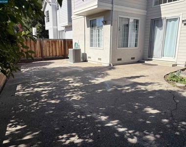 1671 Brush Creek Pl - Photo Thumbnail 35