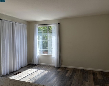 1671 Brush Creek Pl - Photo Thumbnail 11