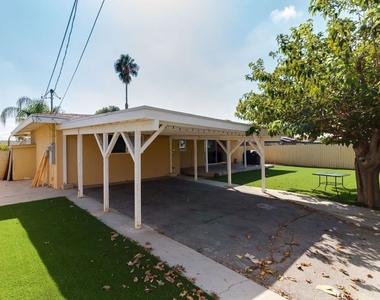 11257 Collett Avenue - Photo Thumbnail 45
