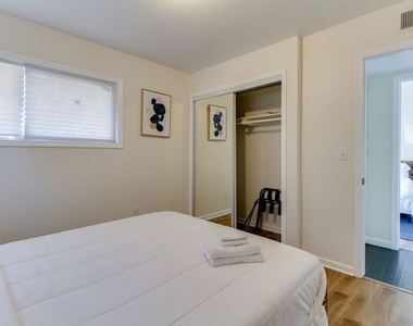 11257 Collett Avenue - Photo Thumbnail 41