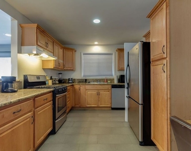 11257 Collett Avenue - Photo Thumbnail 11