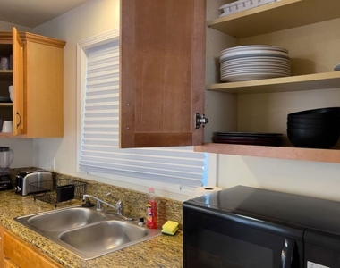 11257 Collett Avenue - Photo Thumbnail 16