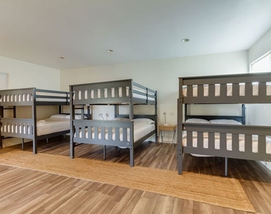 11257 Collett Avenue - Photo Thumbnail 21