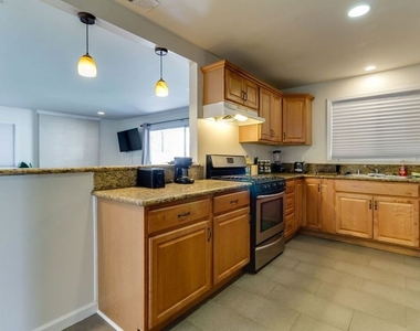 11257 Collett Avenue - Photo Thumbnail 10