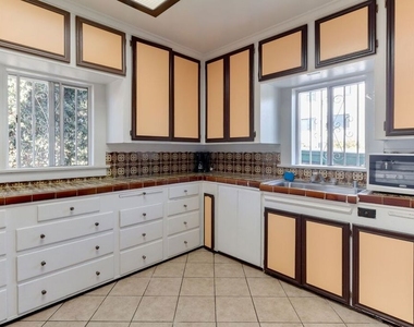 4825 Mascot Street - Photo Thumbnail 16
