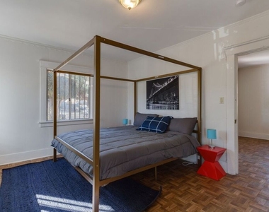 4825 Mascot Street - Photo Thumbnail 8