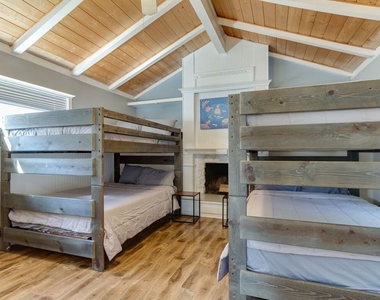 7858 Jamieson Avenue - Photo Thumbnail 15