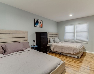 7858 Jamieson Avenue - Photo Thumbnail 19