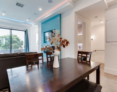 4826 W Pickford - Photo Thumbnail 17