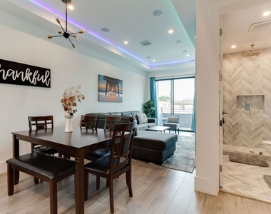 4826 W Pickford - Photo Thumbnail 16