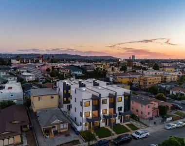 4826 W Pickford - Photo Thumbnail 41