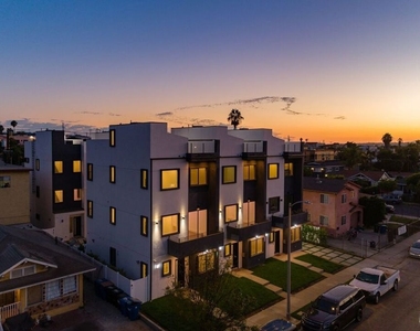 4826 W Pickford - Photo Thumbnail 40