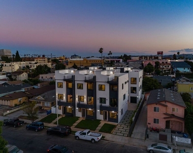 4826 W Pickford - Photo Thumbnail 42