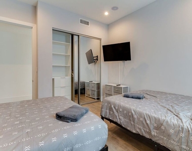 4826 W Pickford - Photo Thumbnail 29