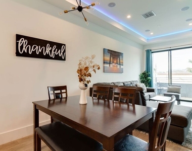 4826 W Pickford - Photo Thumbnail 21