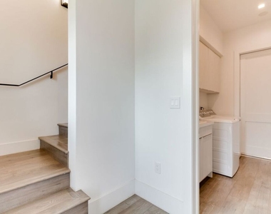 4826 W Pickford - Photo Thumbnail 11